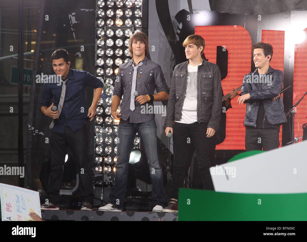 Nickelodeon la BIG TIME RUSH in concerto a Times Square Foto Stock