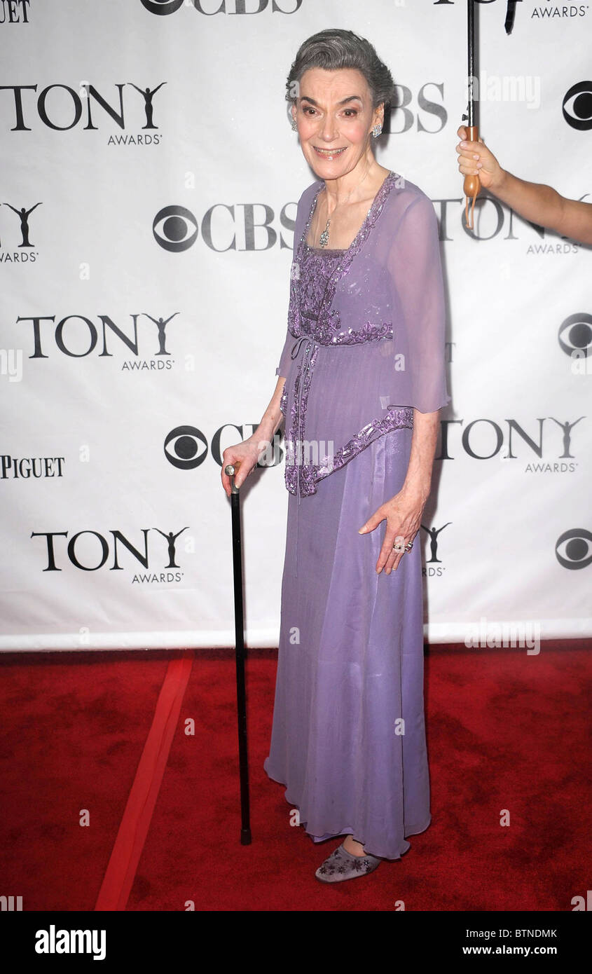 Teatro americano del parafango annuale 64th Antoinette Perry Tony Awards - Gli arrivi Foto Stock