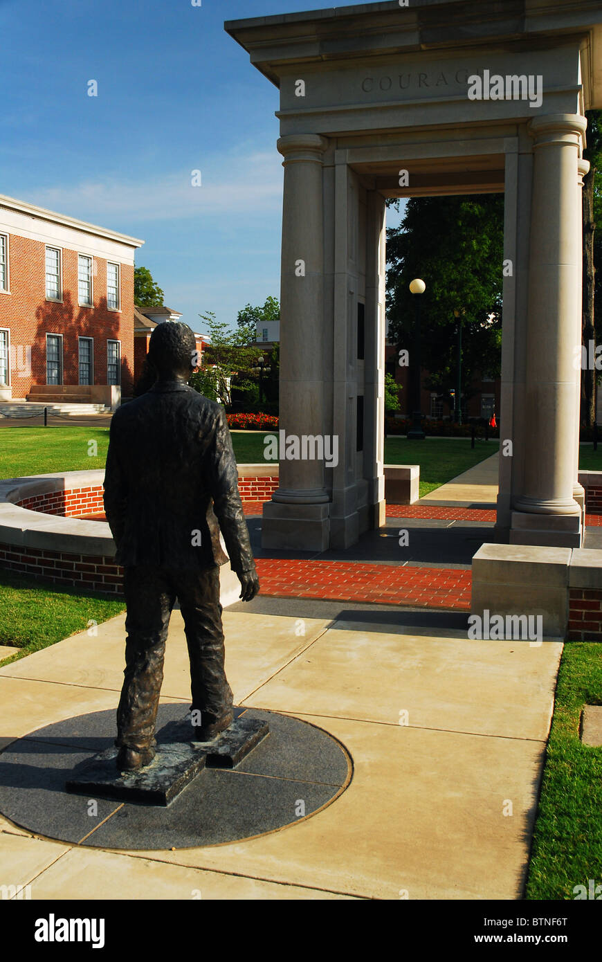 Statua di James Meredith sul campus della University of Mississippi. Foto Stock