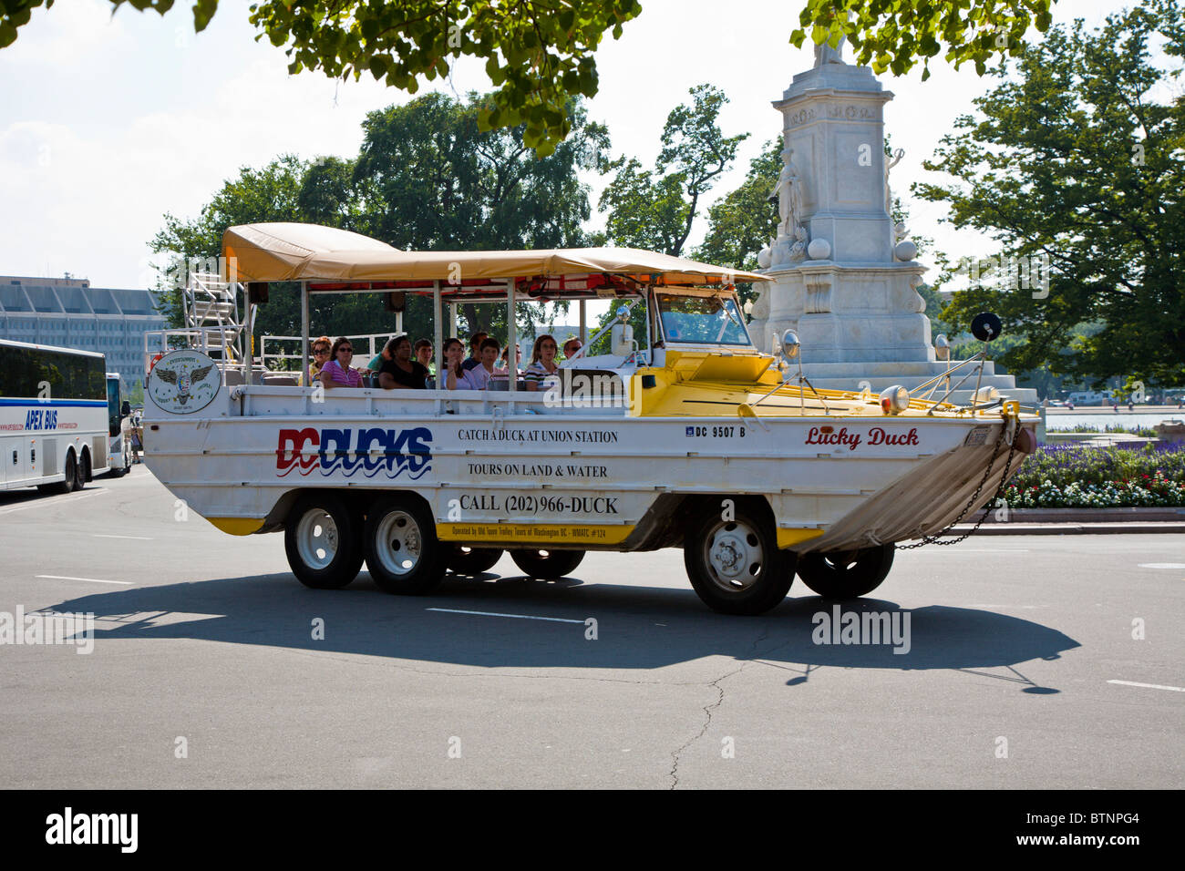 Washington DC - Settembre 2009 - i turisti in gita guidata in DC di Anatra Anatra fortunato veicolo in Washington DC Foto Stock