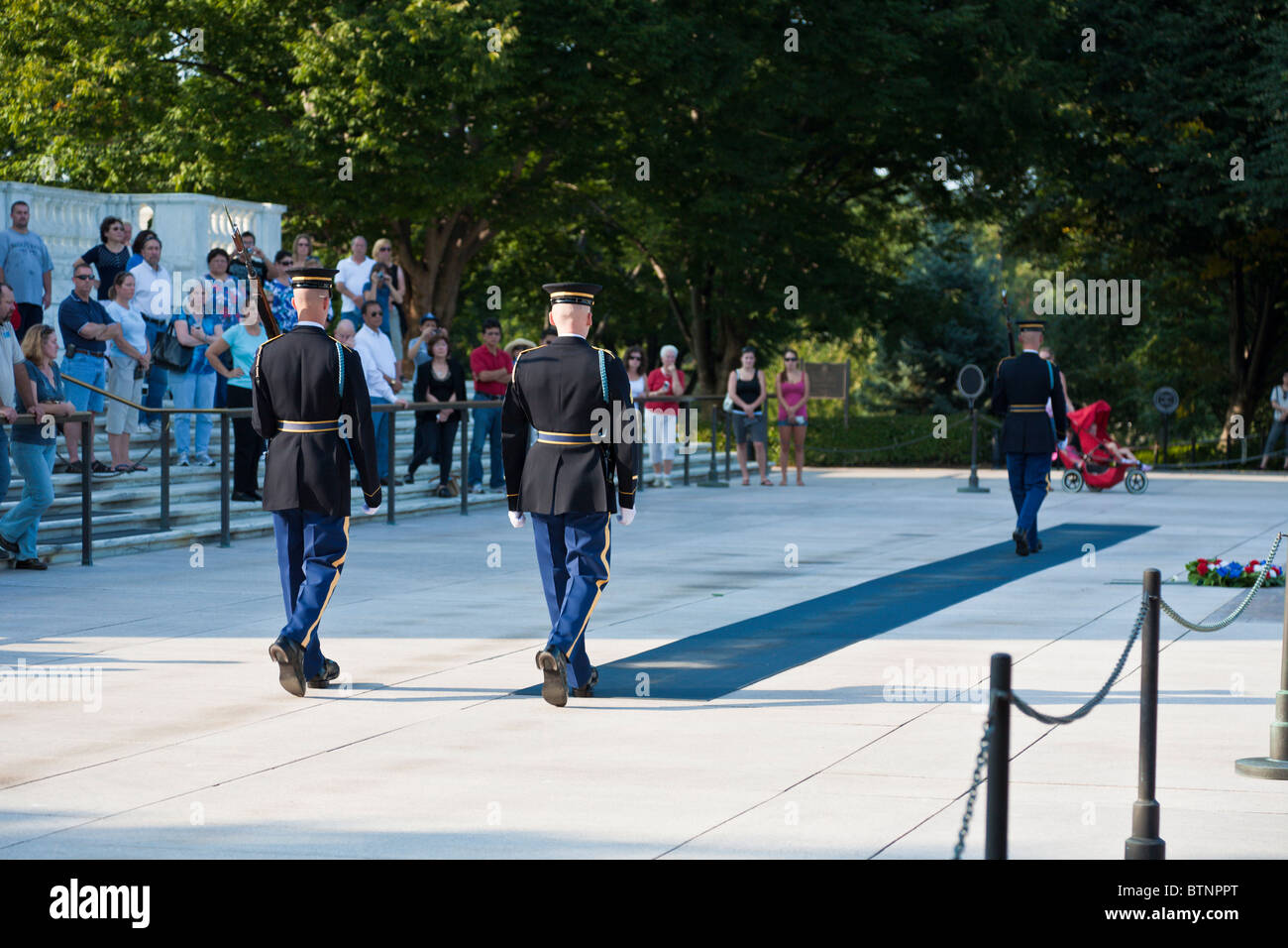 Arlington, VA - Sep 2009 - La cerimonia del Cambio della guardia presso il Cimitero Nazionale di Arlington in Arlington, Virginia Foto Stock