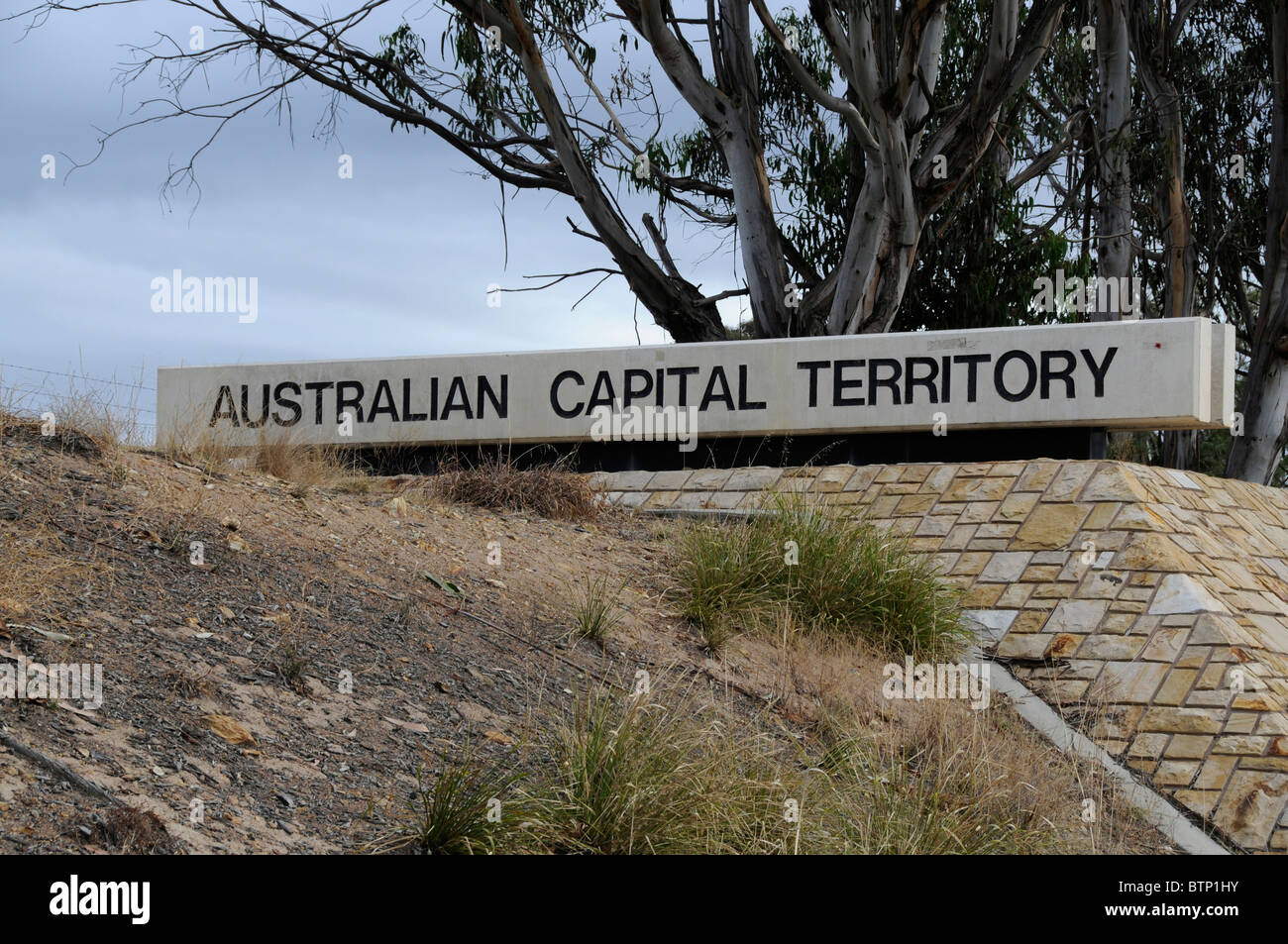 L'autostrada boarder segno del Territorio della Capitale Australiana di Canberra, Australia Foto Stock