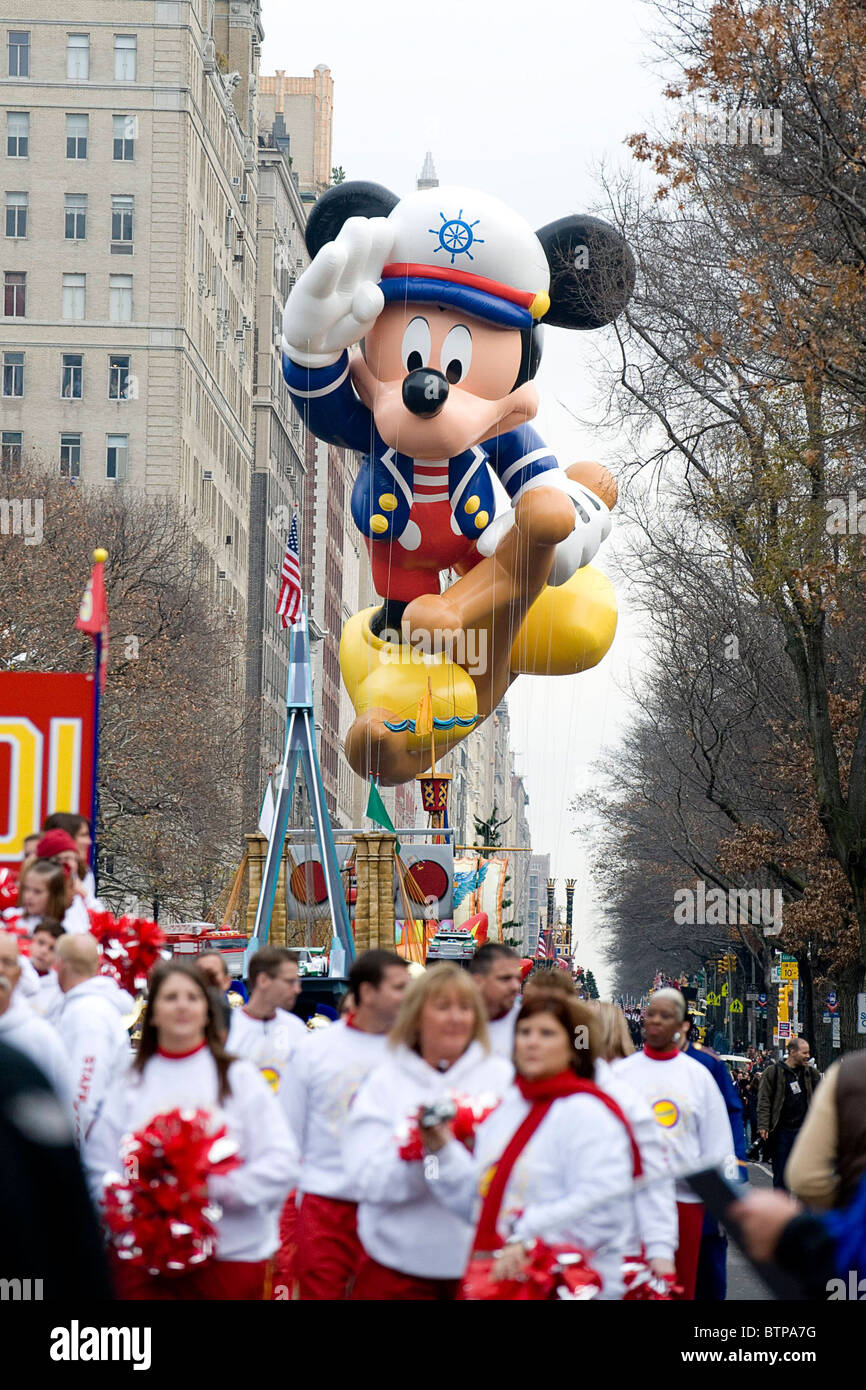 Ottantatreesimo annuale di Macy's Thanksgiving Day Parade Foto Stock