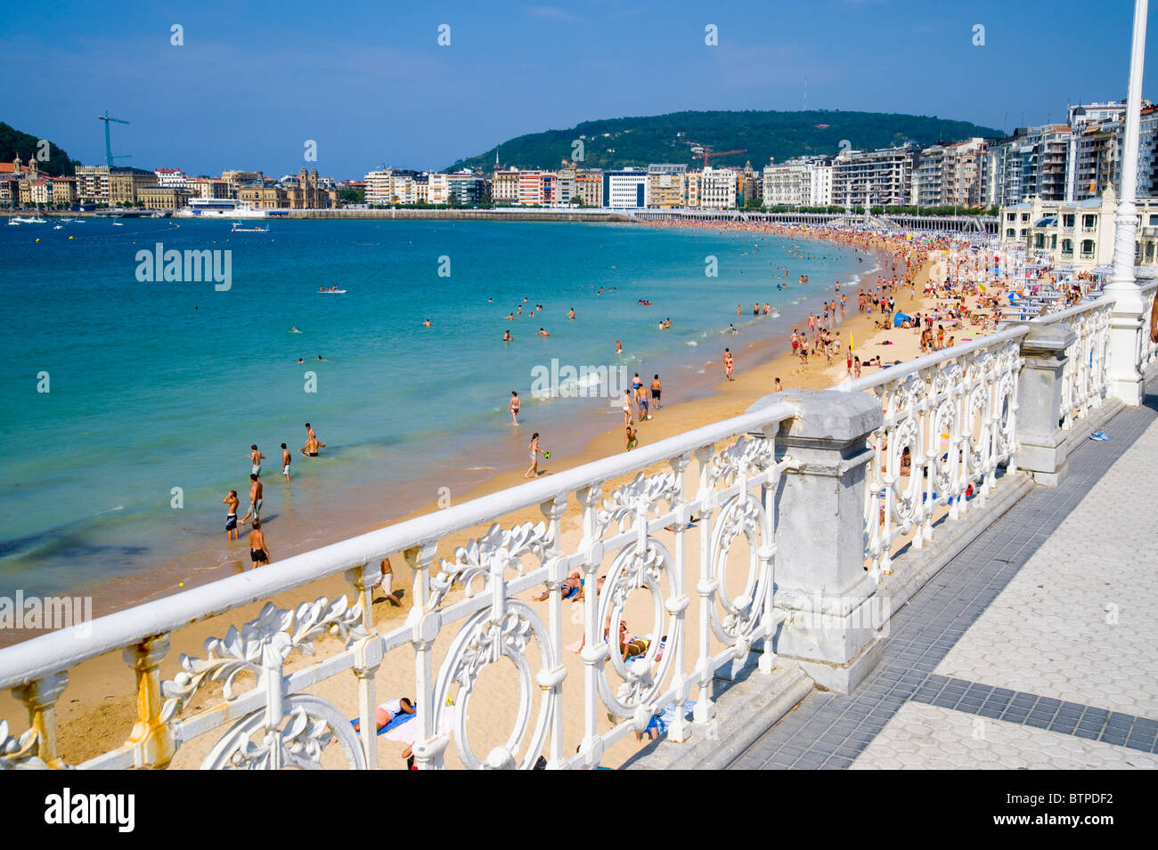 Spiaggia di Ondarreta, San Sebastian, Basque Country Spagna Foto Stock