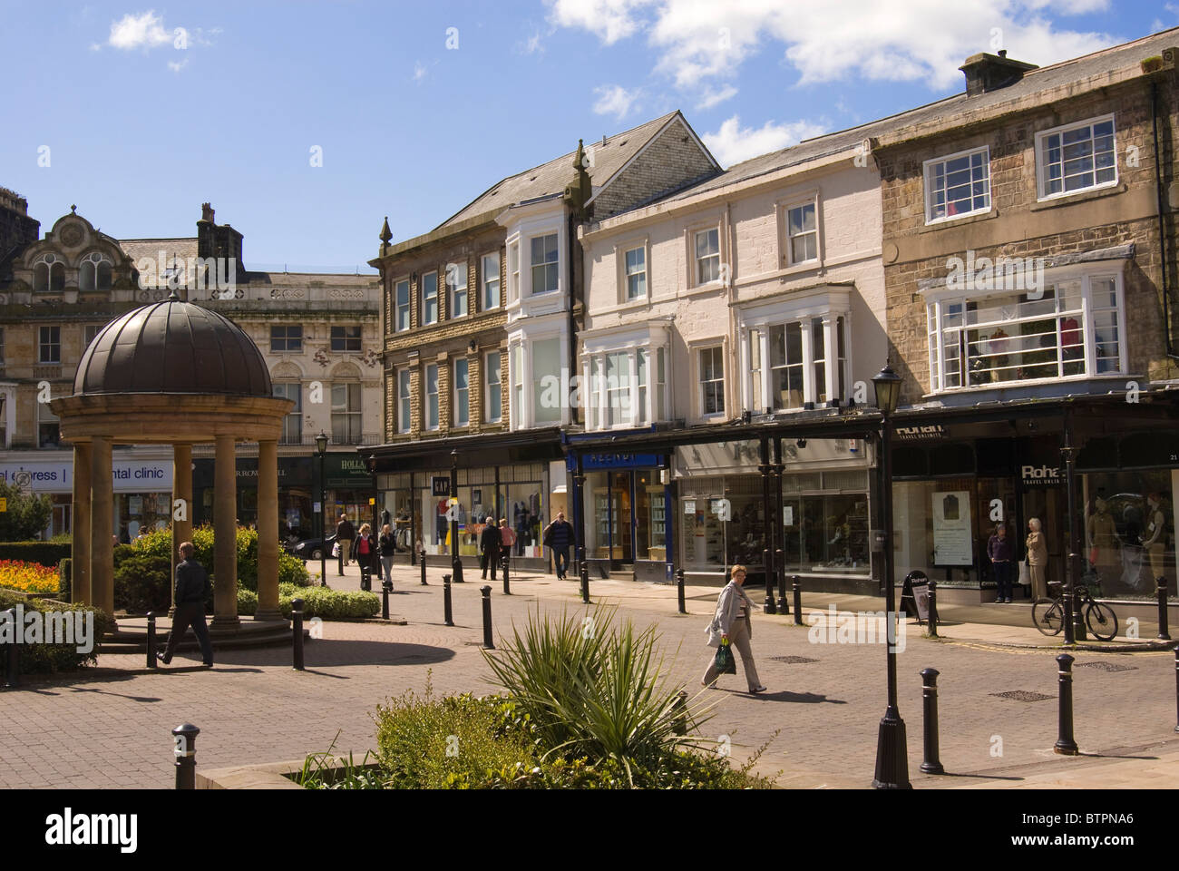 Inghilterra, North Yorkshire, Harrogate, Town Center view Foto Stock