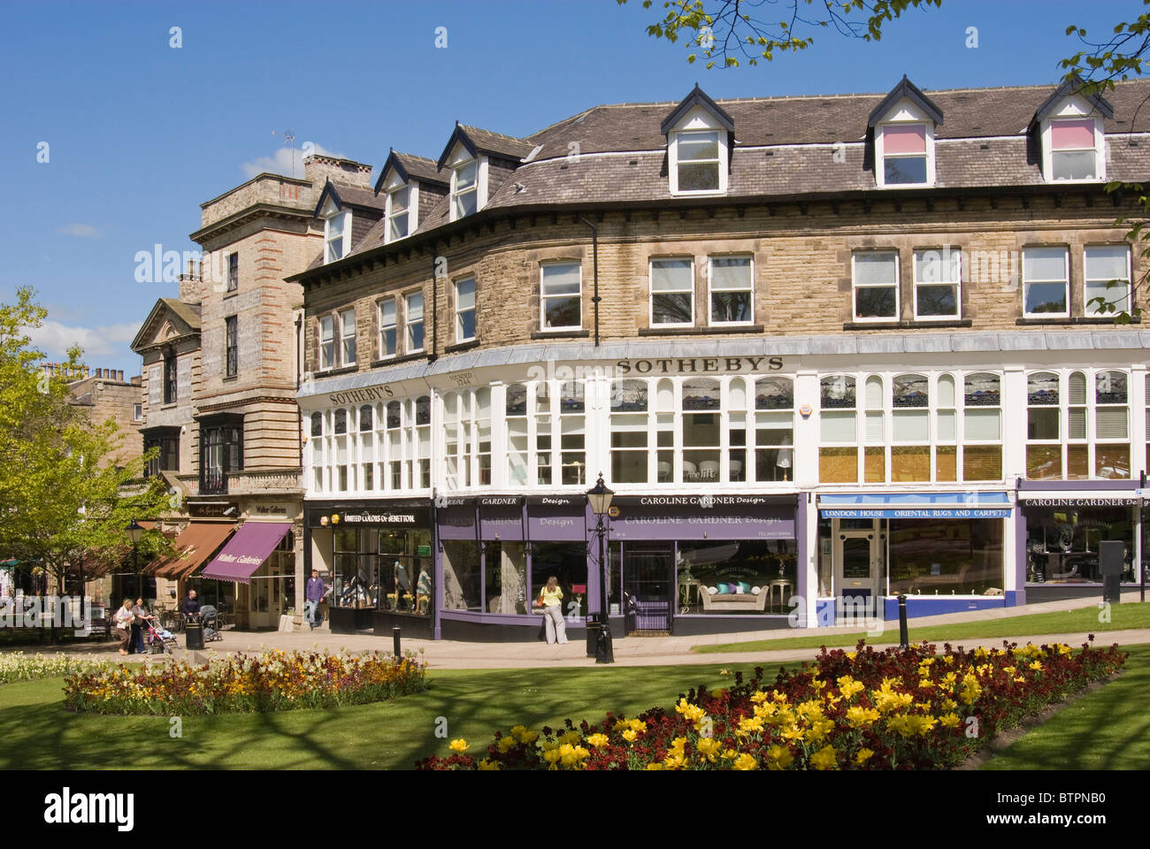 Inghilterra, North Yorkshire, Harrogate, Town Center view Foto Stock