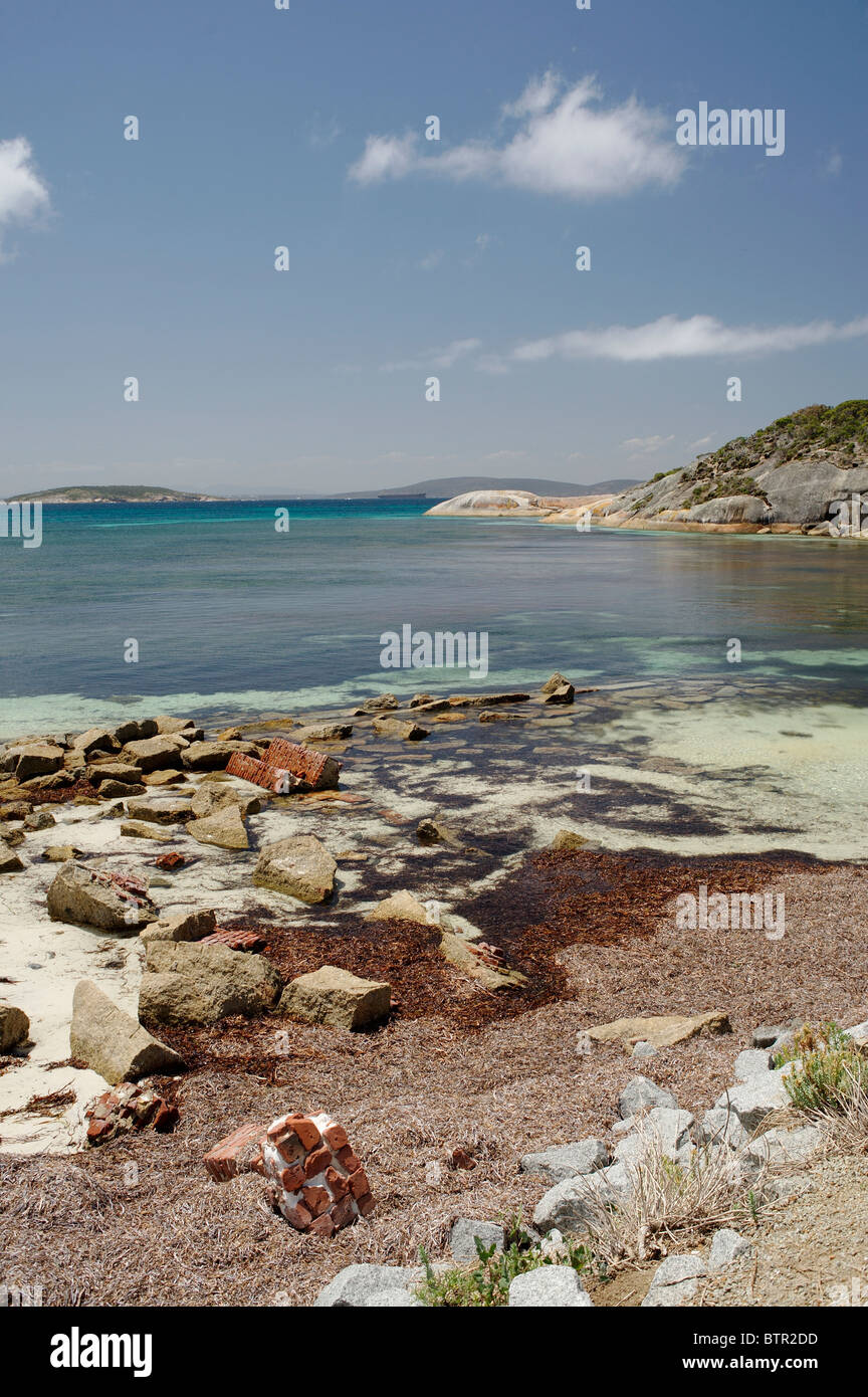 Australia, Australia occidentale, Albany, Frenchman Bay, groyne rotto al mare Foto Stock