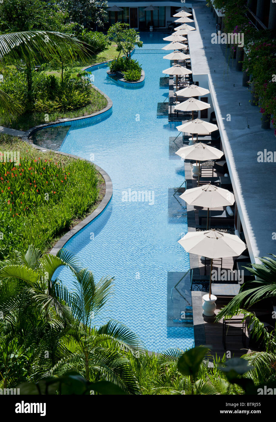 Vista aerea della laguna camere accesso nella motivazione del Melia Hotel di Bali Nusa Dua Bali Indonesia Foto Stock