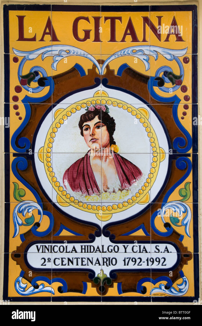 Santa Cruz centro storico vicino La Giralda siviglia spagna bar pub cafe La Gitana segno annuncio Foto Stock