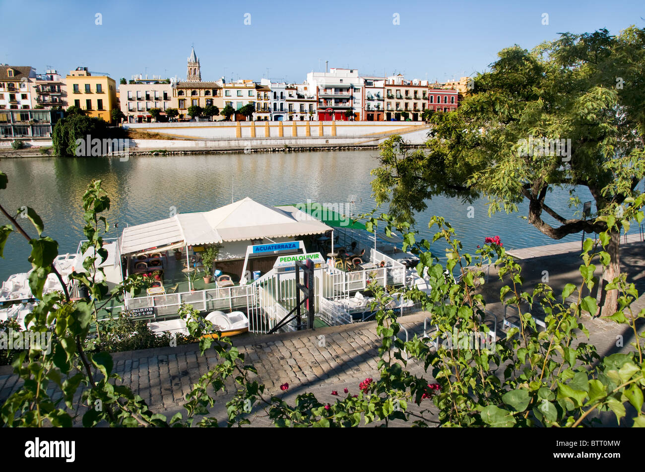 Triana siviglia spagna fiume Rio Guadalquivir city Foto Stock