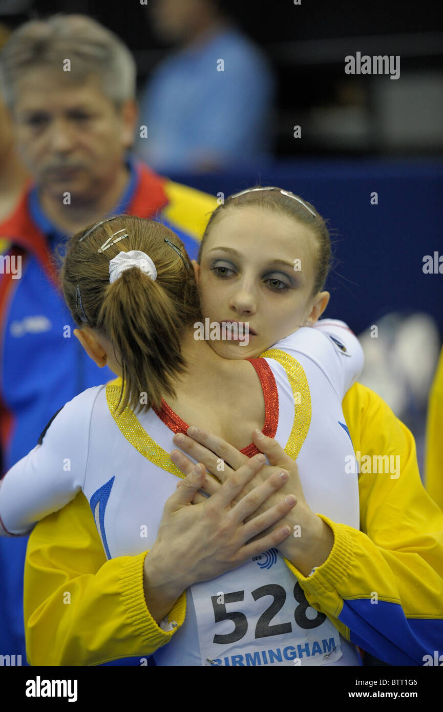 1.5.10 europeo campionati di ginnastica .Senior Team finali. La Romania concludere al secondo posto. Foto Stock