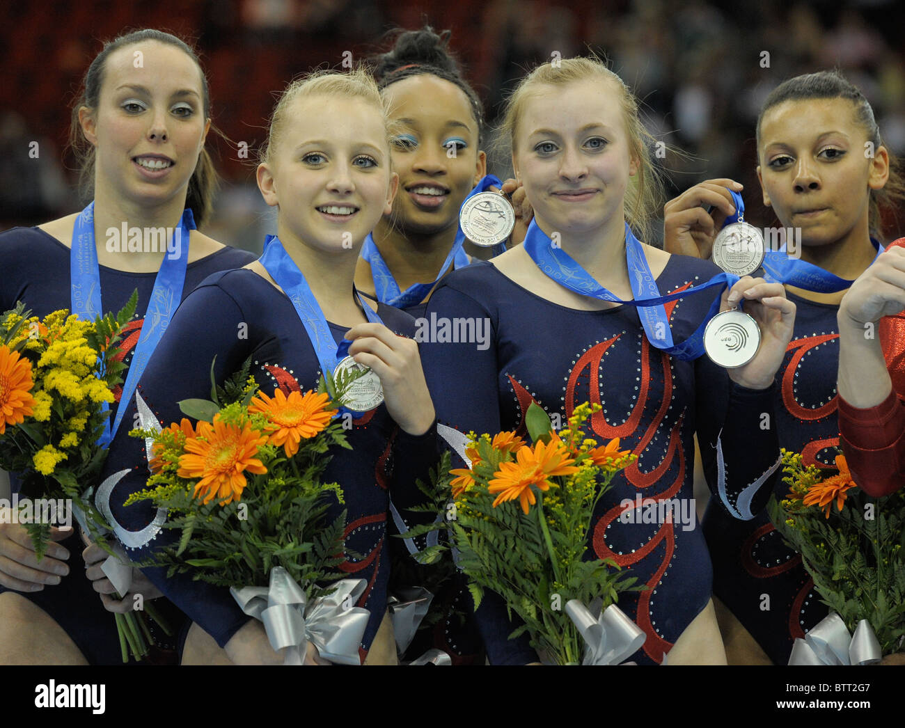 1.5.10 europeo campionati di ginnastica .Senior Team finali.Il team di GB con medaglie, Foto Stock