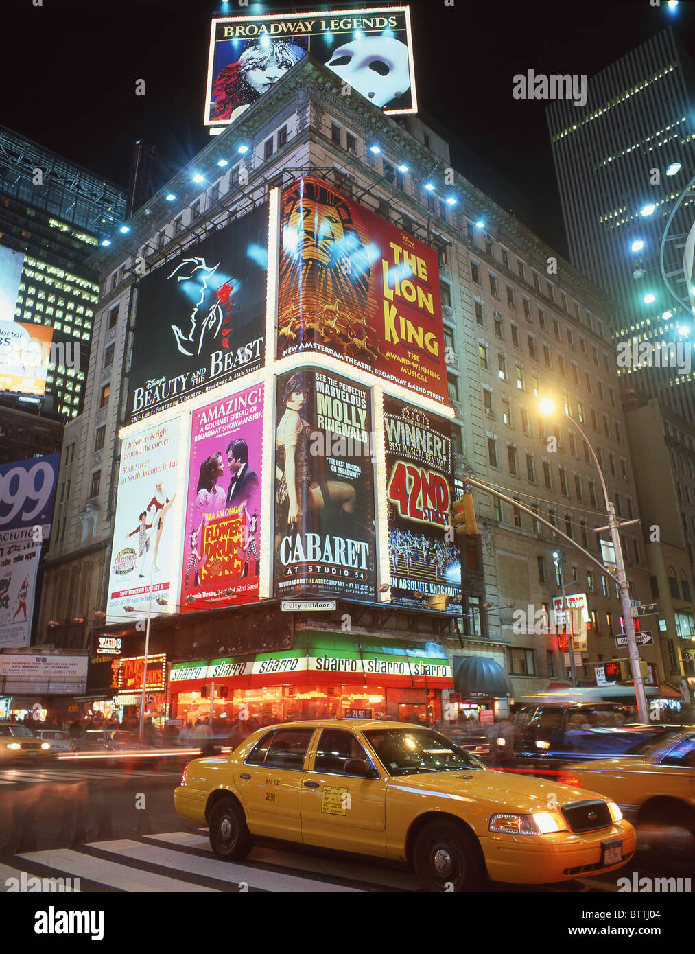 Times Square di notte, Manhattan, New York, nello Stato di New York, Stati Uniti d'America Foto Stock