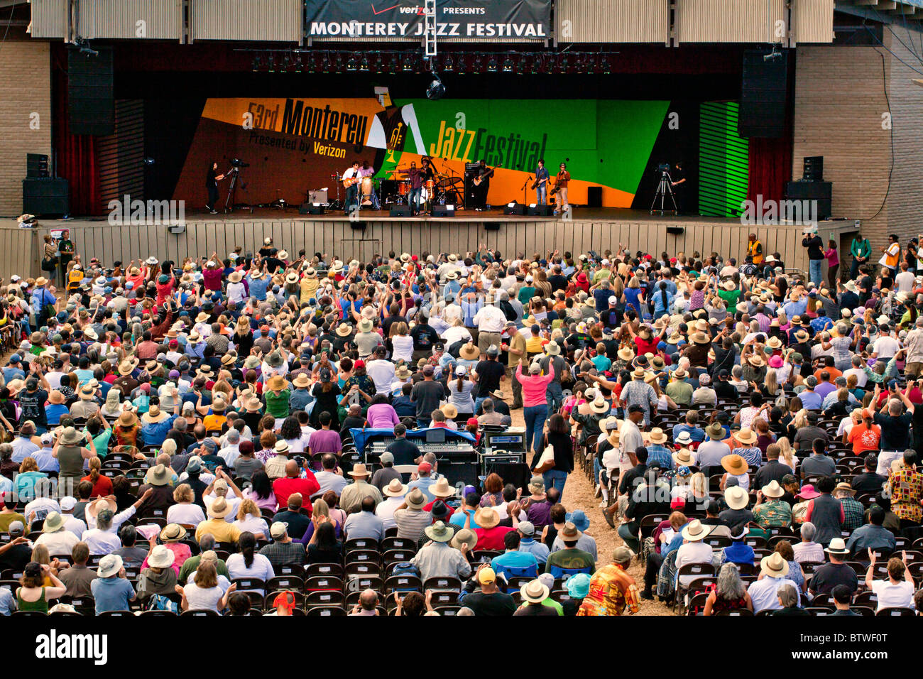 TROY ANDREWS sapere come TROMBONE SHORTY esegue con la sua band sul palco del giardino - 2010 MONTEREY JAZZ FESTIVAL, CALIFORNIA Foto Stock