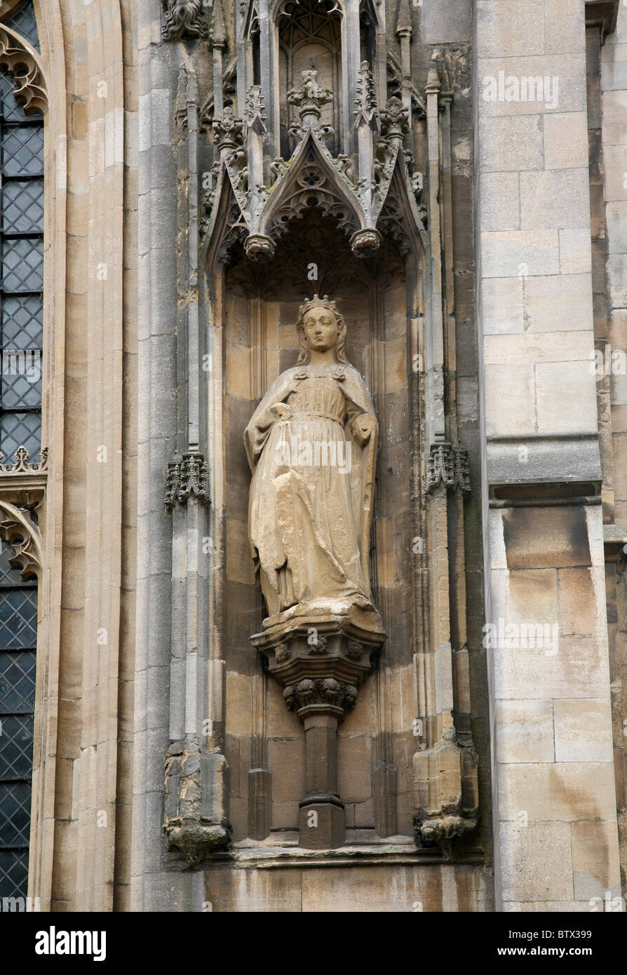 Università di Oxford, figura scolpita di Merton College Chapel Foto Stock