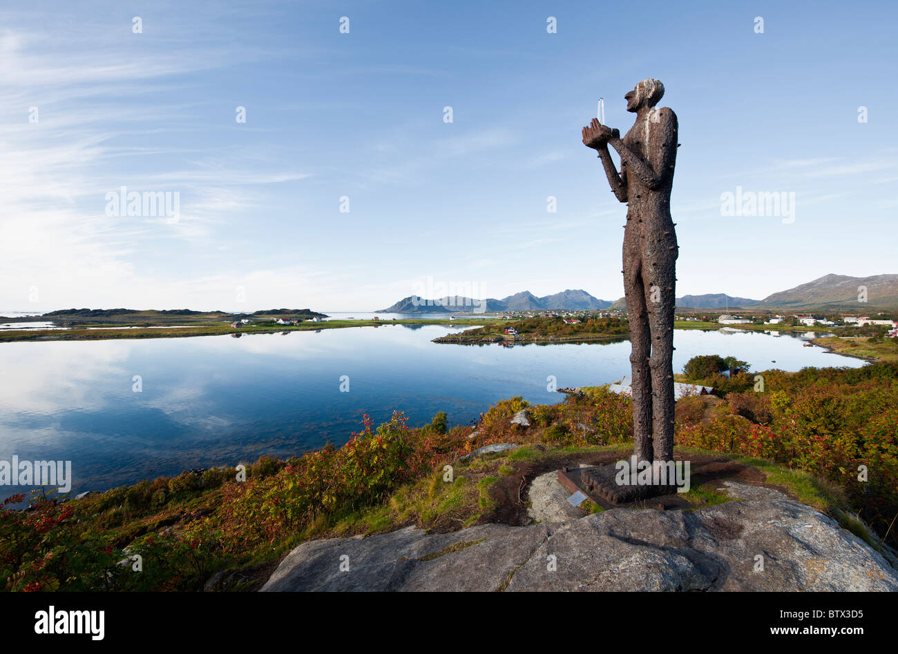 La scultura l'uomo dal mare in Vesteralen, a nord della Norvegia. Questa è una parte del progetto Artscape Nordland Foto Stock