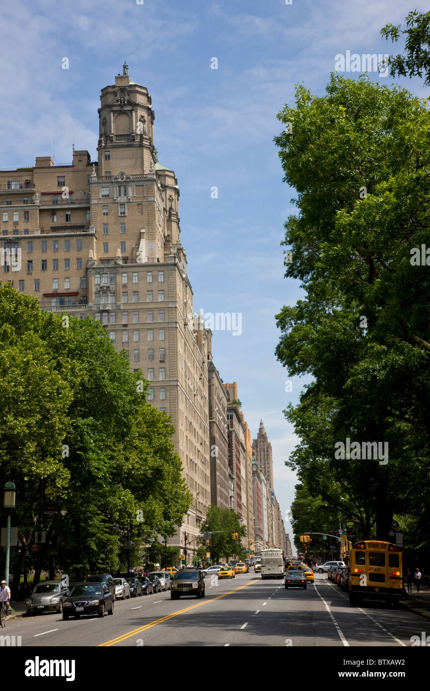 Visualizza uptown lungo la Central Park West all'esterno del Museo Americano di Storia Naturale Foto Stock