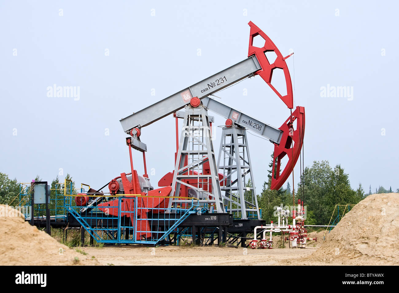 Pompe olio di Lukoil società in Russia Foto Stock