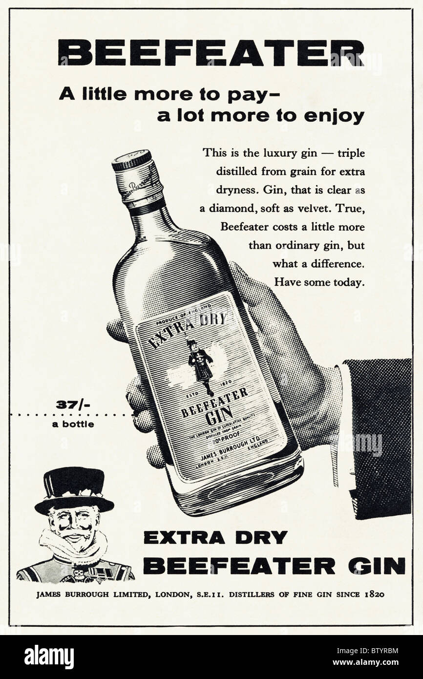 Annuncio nella rivista inglese circa 1960 per Beefeater extra dry gin Foto Stock
