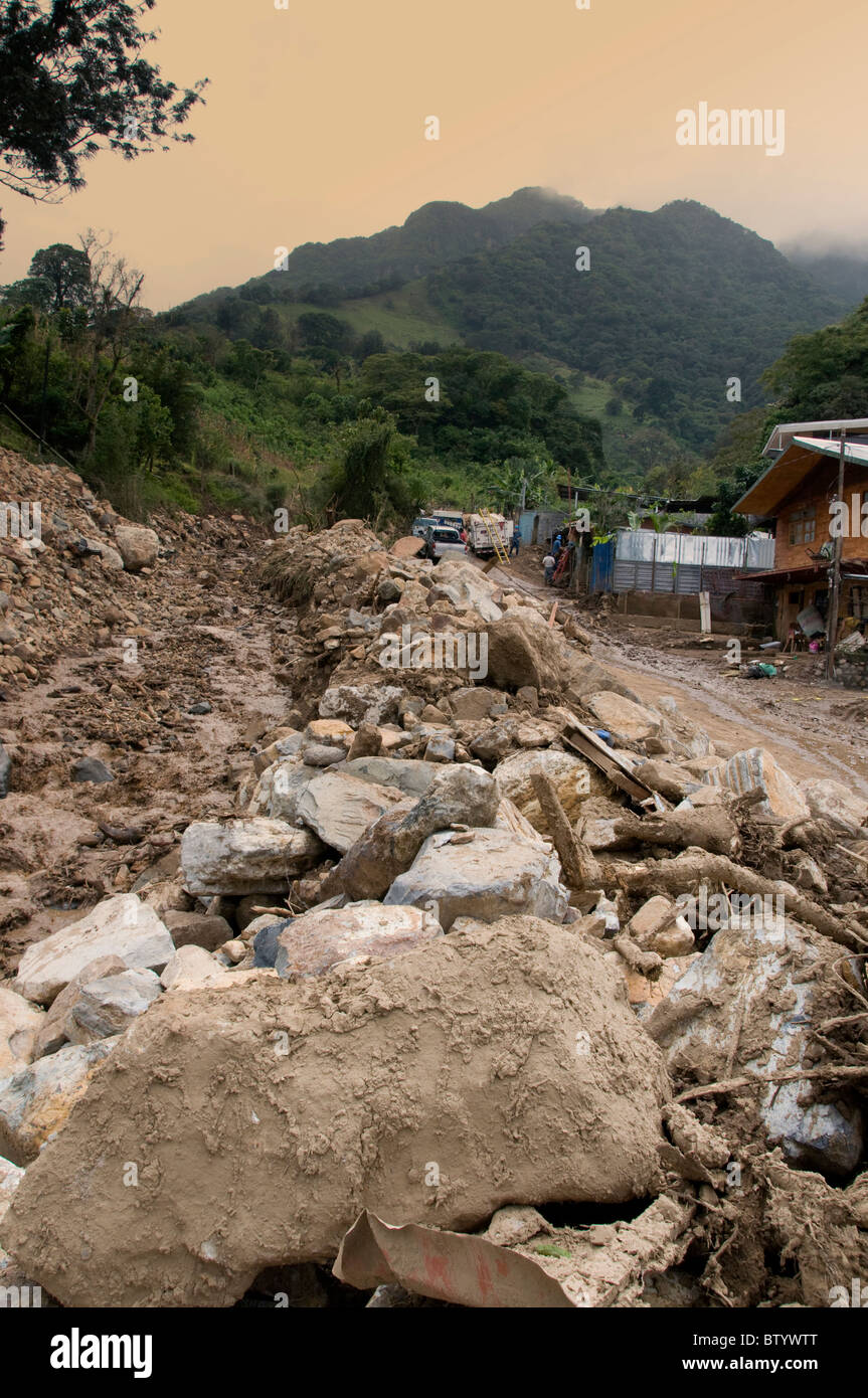 Frane e inondazioni in Escazu Valle Centrale Costa Rica, Novembre 2010 Foto Stock