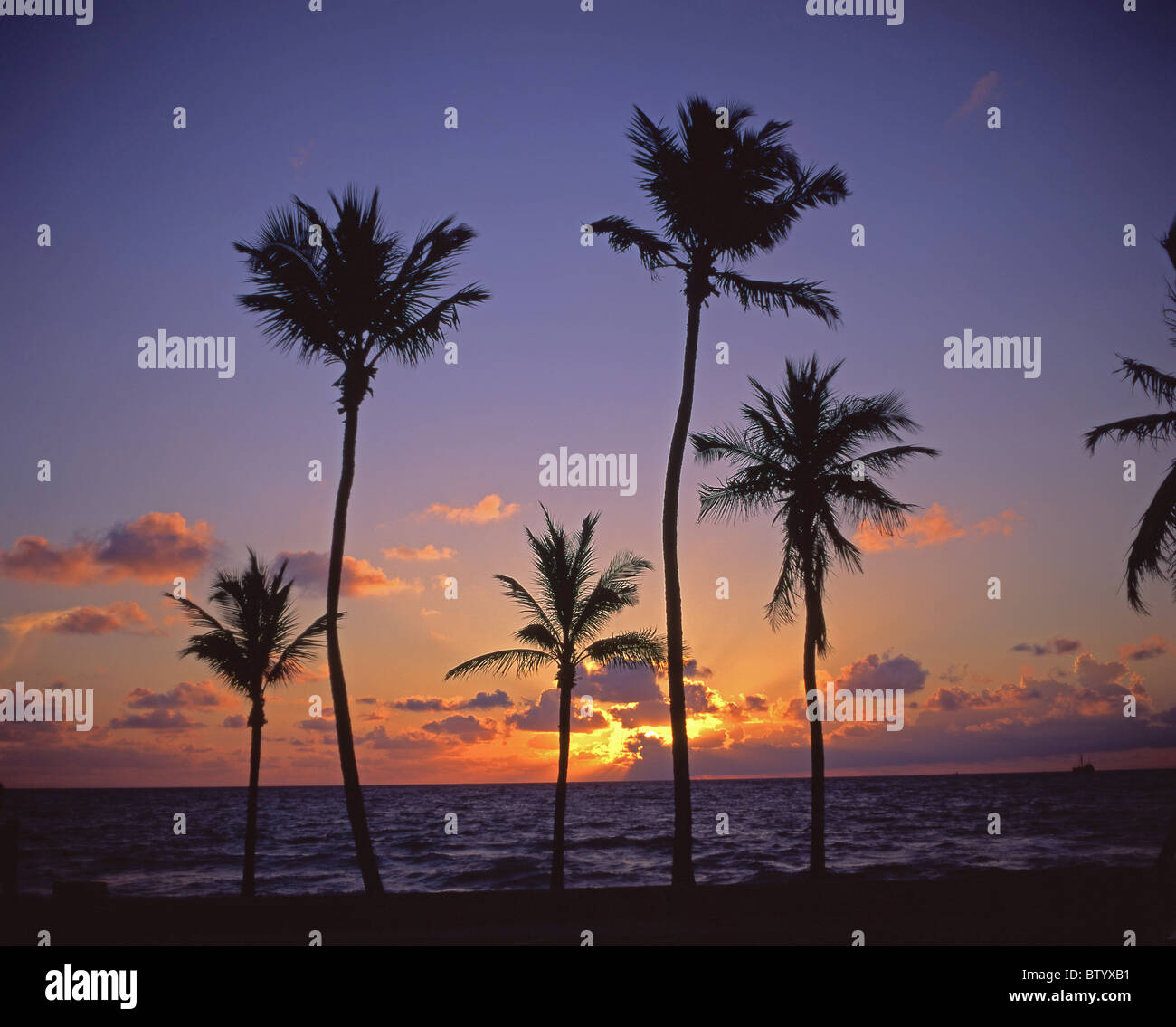 Tramonto sul mare, Fort Lauderdale Beach view, Fort Lauderdale, Florida, Stati Uniti d'America Foto Stock