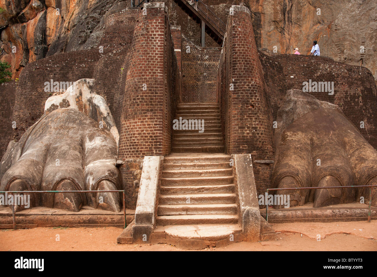 Sigiriya rock fortezza, Lion scalinata, Sri Lanka Foto Stock