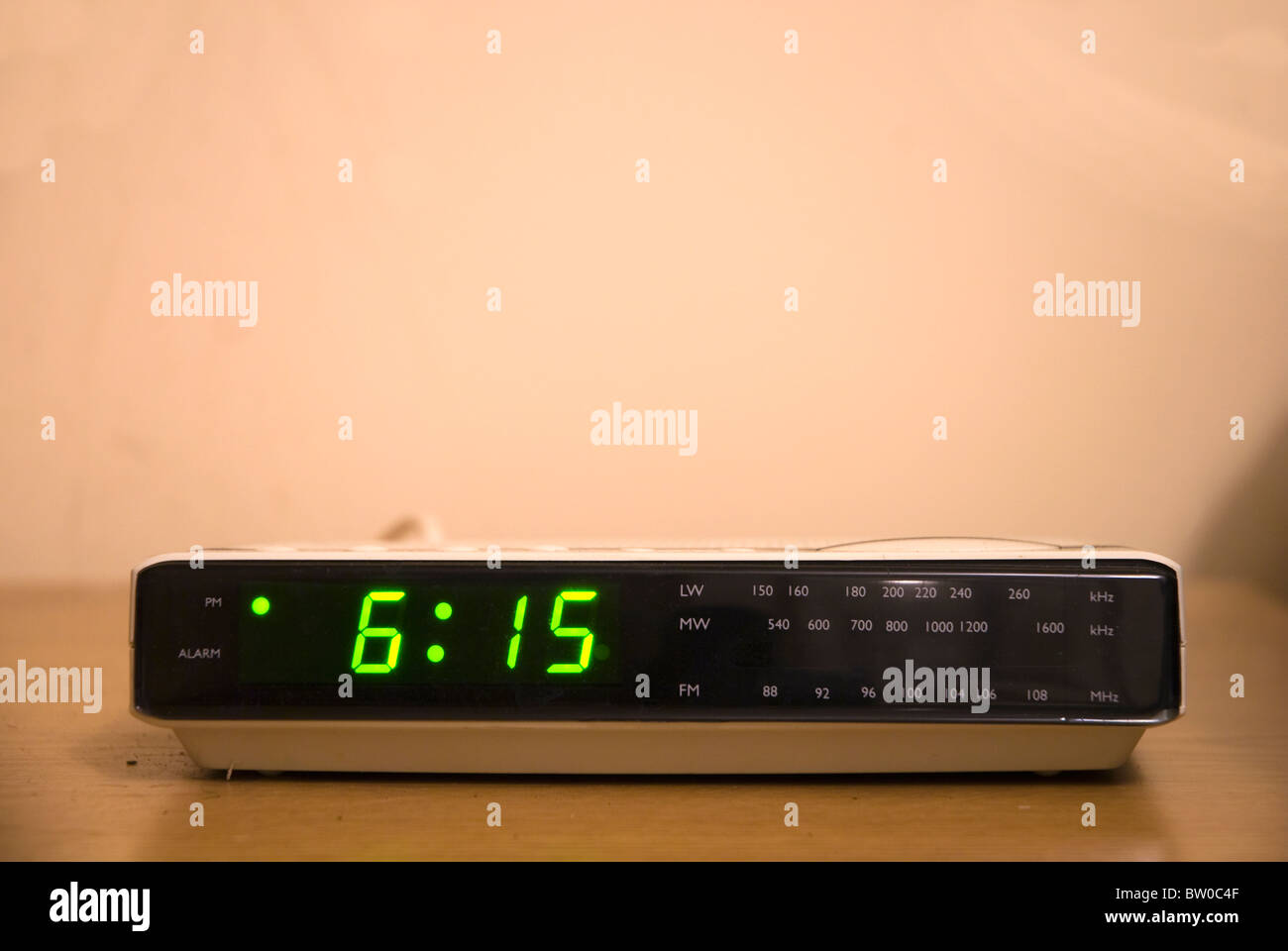 Posto letto digitale radio sveglia Foto Stock