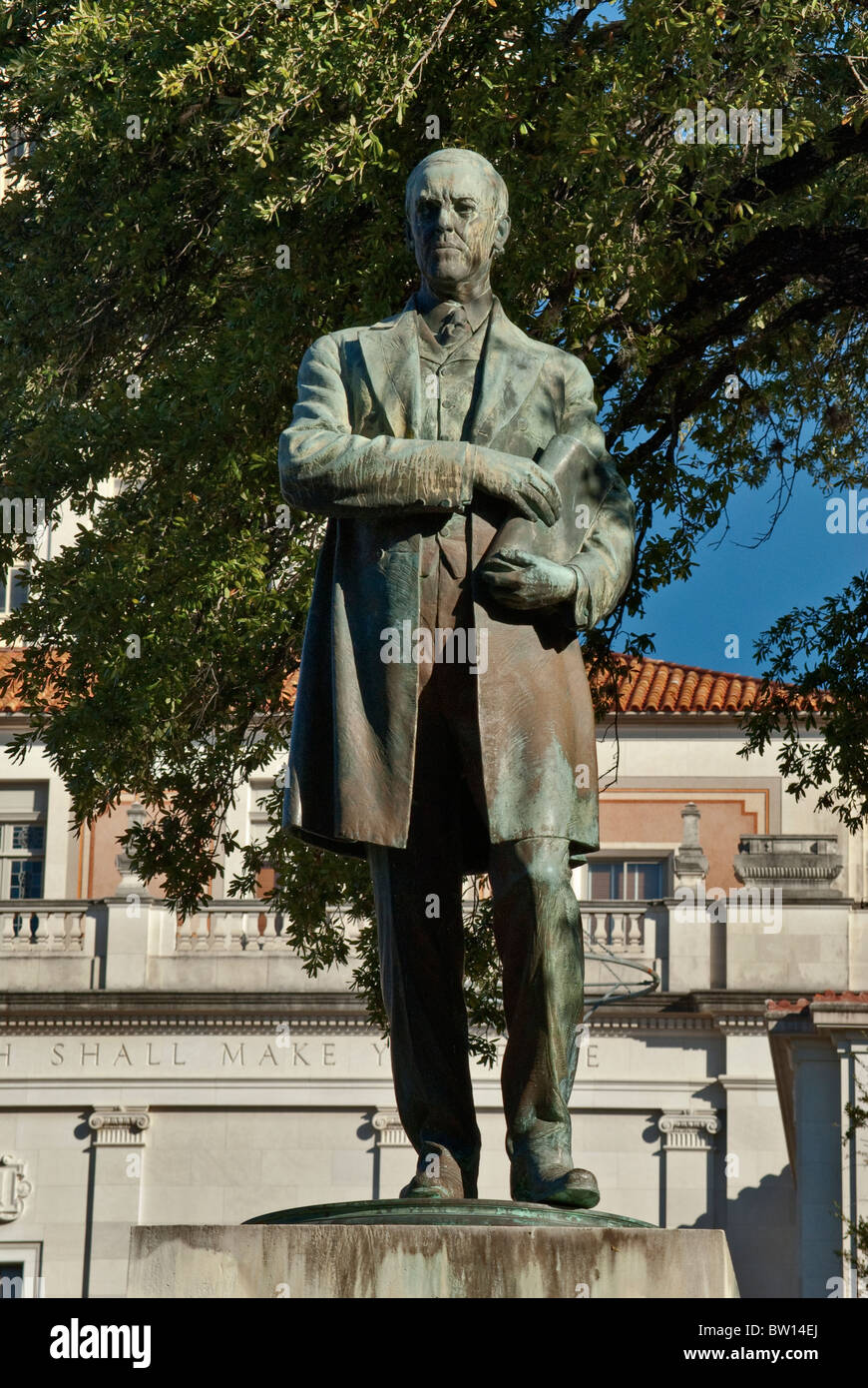 Presidente Woodrow Wilson statua al Texas Tower, principale campus della University of Texas di Austin, Texas, Stati Uniti d'America Foto Stock