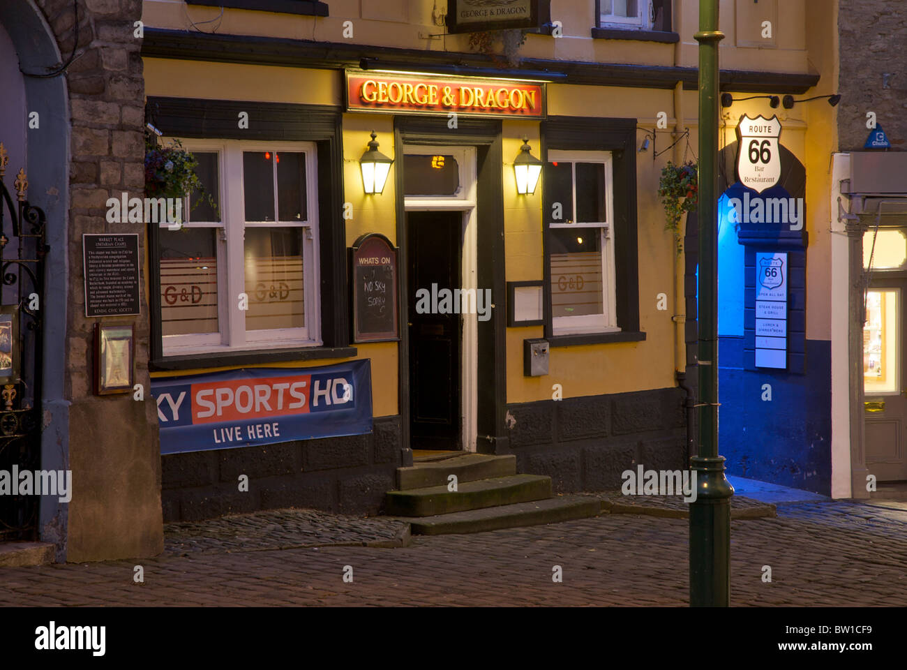 Il George & Dragon pub sulla Branthwaite Brow, Kendal Cumbria, England Regno Unito Foto Stock