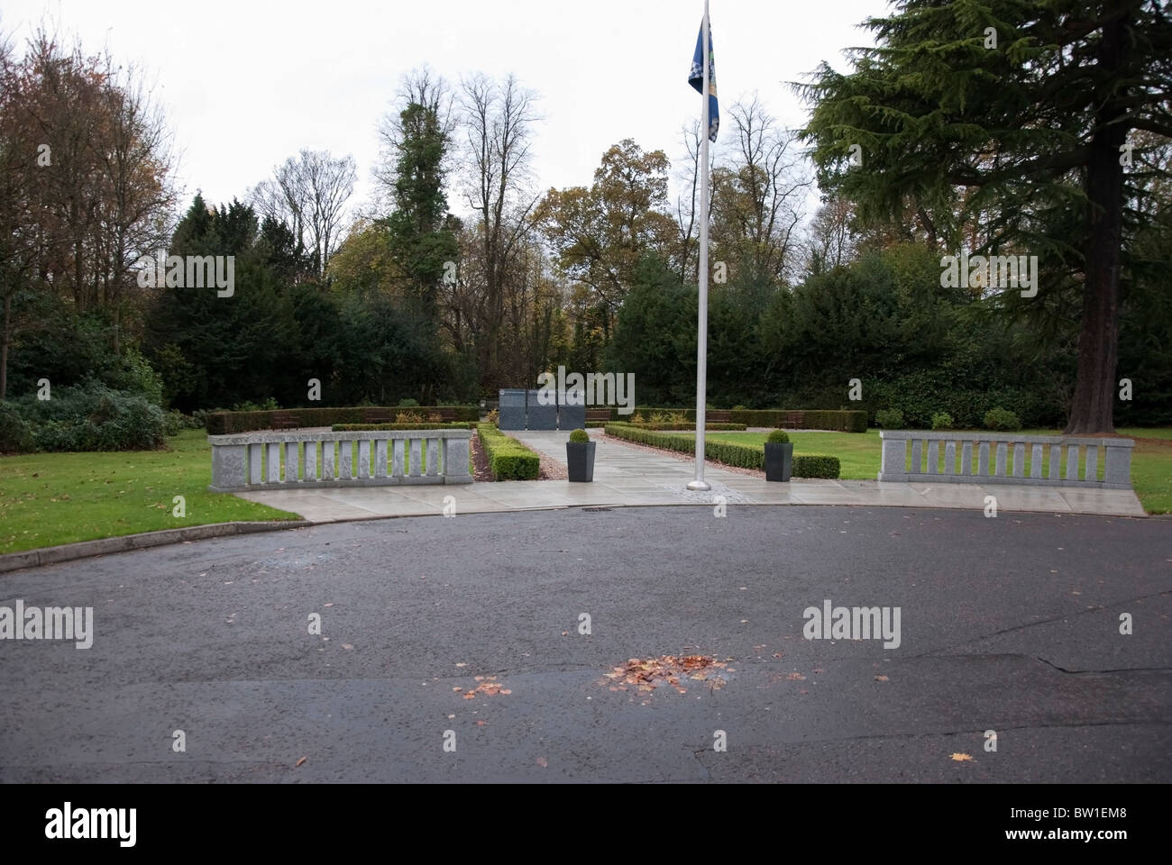 La polizia scozzese Memorial & Garden polizia scozzese College Castello Tulliallan Kincardine sulla via Fife Scotland Regno Unito Foto Stock