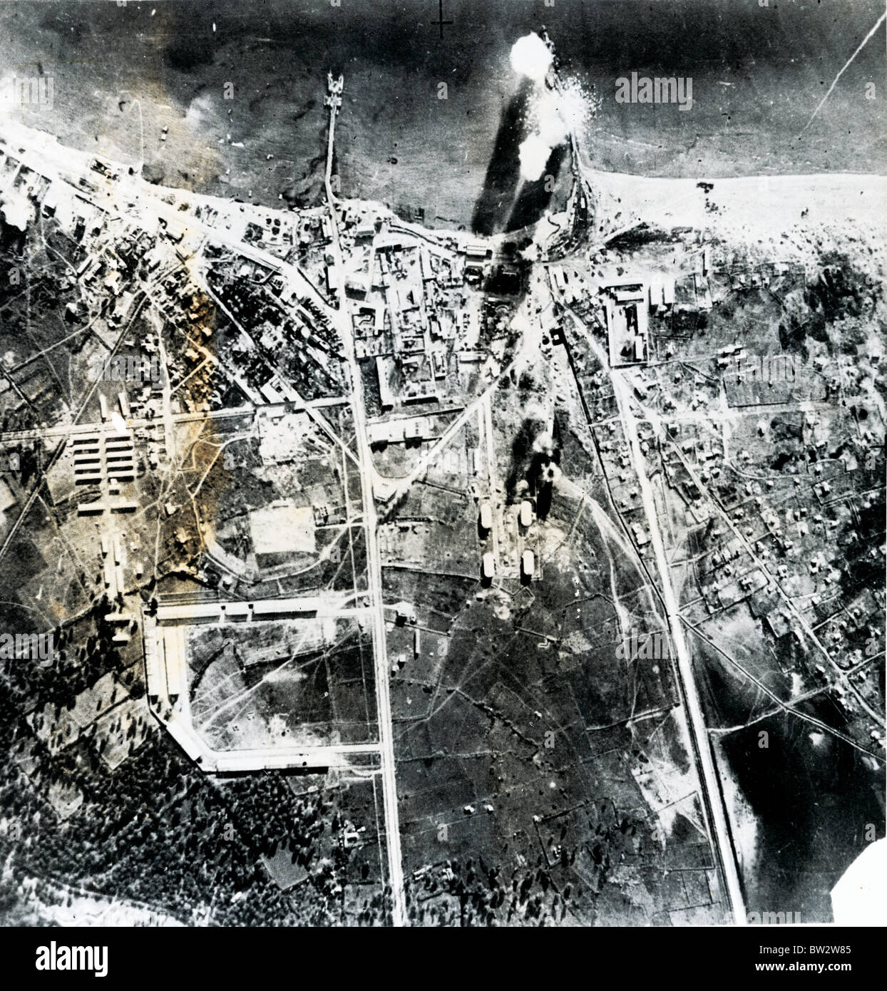 RAF Raid a Valona, il porto italiano in Albania in uno sforzo per aiutare i greci Foto Stock