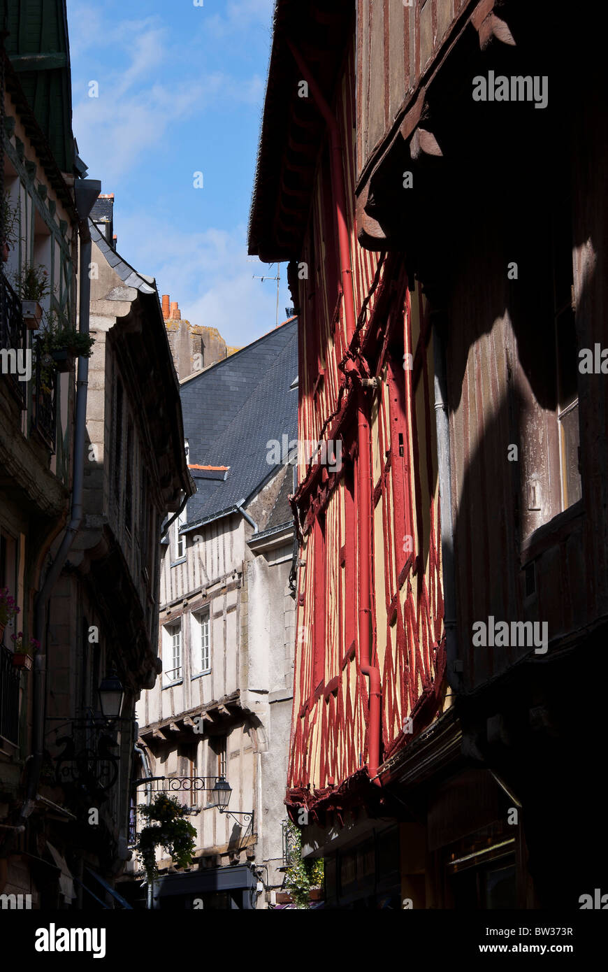 Street a Vannes città francese nella regione Bretagna del Morbihan Foto Stock