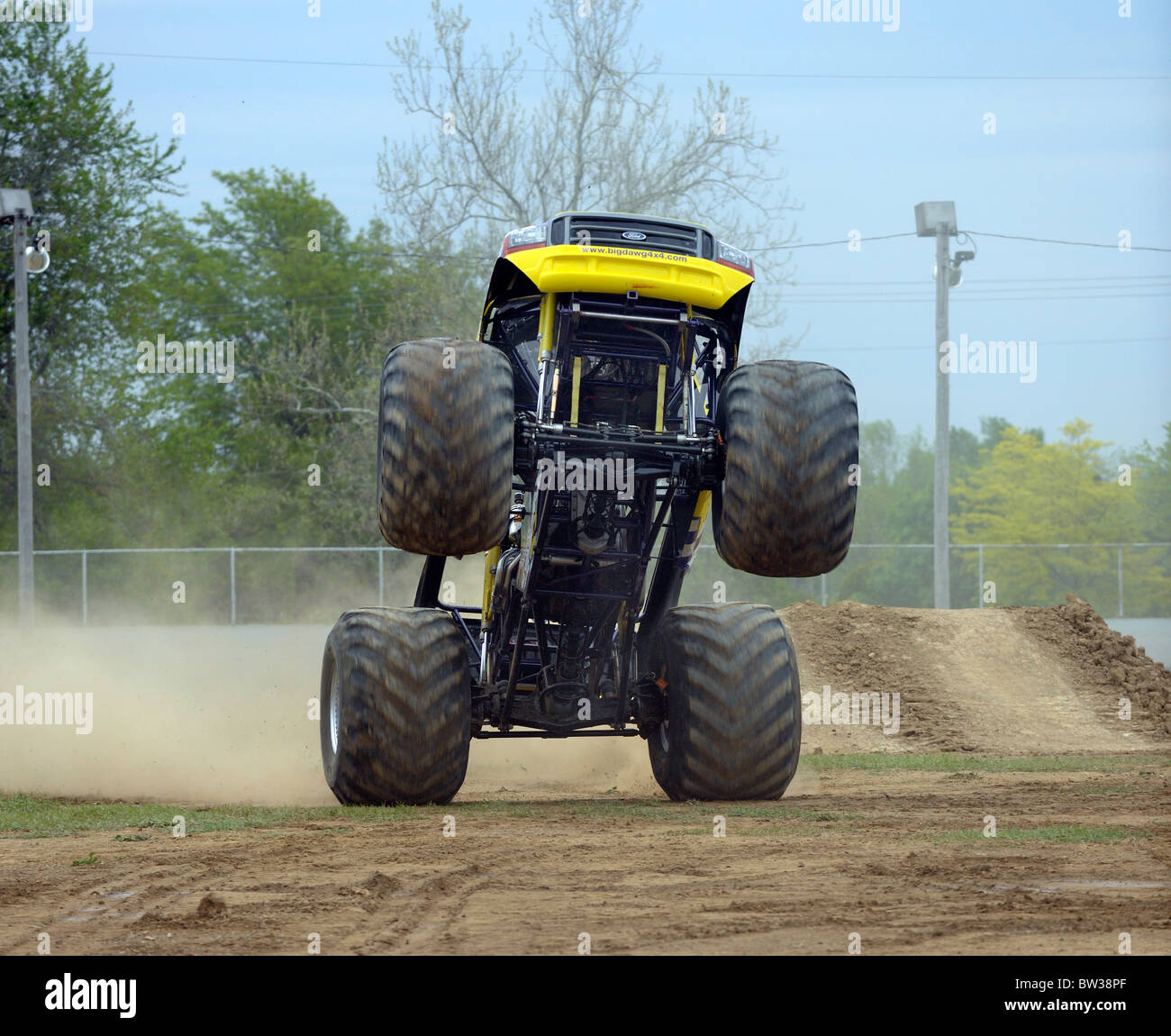 Monster Truck Big Dawg monster truck in freestyle a 4x4 Off-Road Jamboree Monster Truck Show a Lima, Ohio. Foto Stock