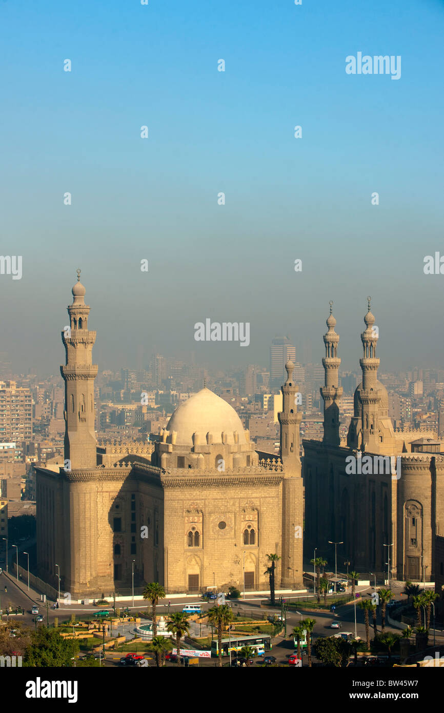 Aegypten ha, Kairo, Sultan Moschea Hassan und Er Rifai moschea. Blick von der Zitadelle Foto Stock