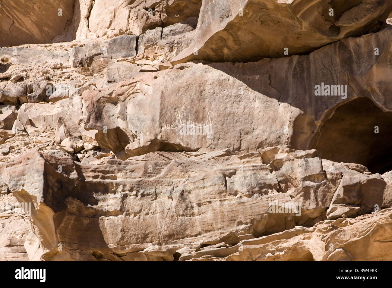 Scogliera che mostra la posizione del rock-arte nel Deserto Orientale dell Egitto, Nord Africa del Nord Foto Stock