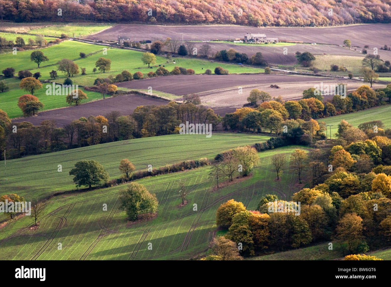 Scenic autunno vista sul West Yorkshire campagna da Castle Hill a Almondbury, Huddersfield, West Yorkshire, Regno Unito Foto Stock
