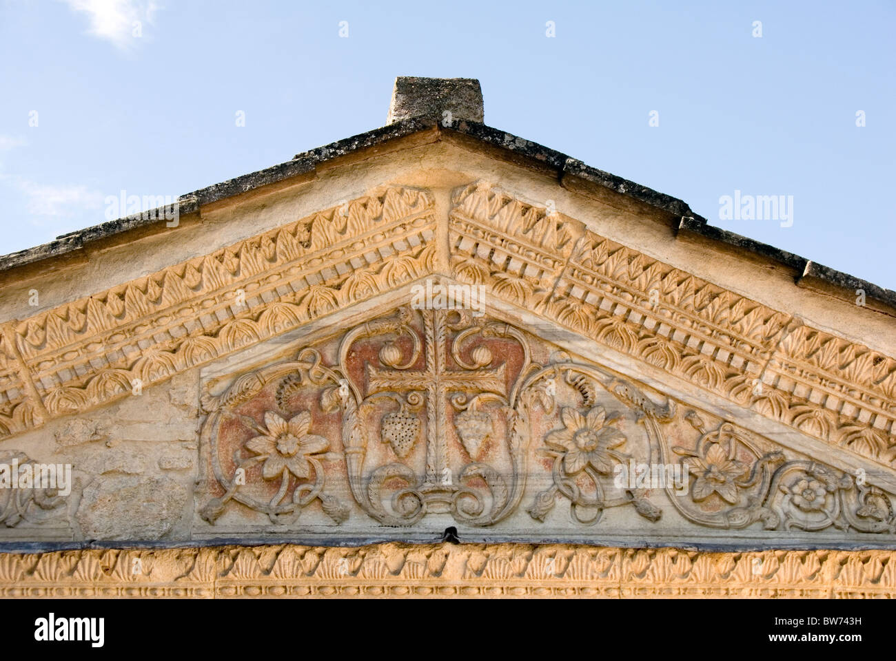 Il Tempietto del Clitunno (Tempio di Clitumnus) una piccola chiesa paleocristiana vicino a Trevi Umbria Italia Foto Stock