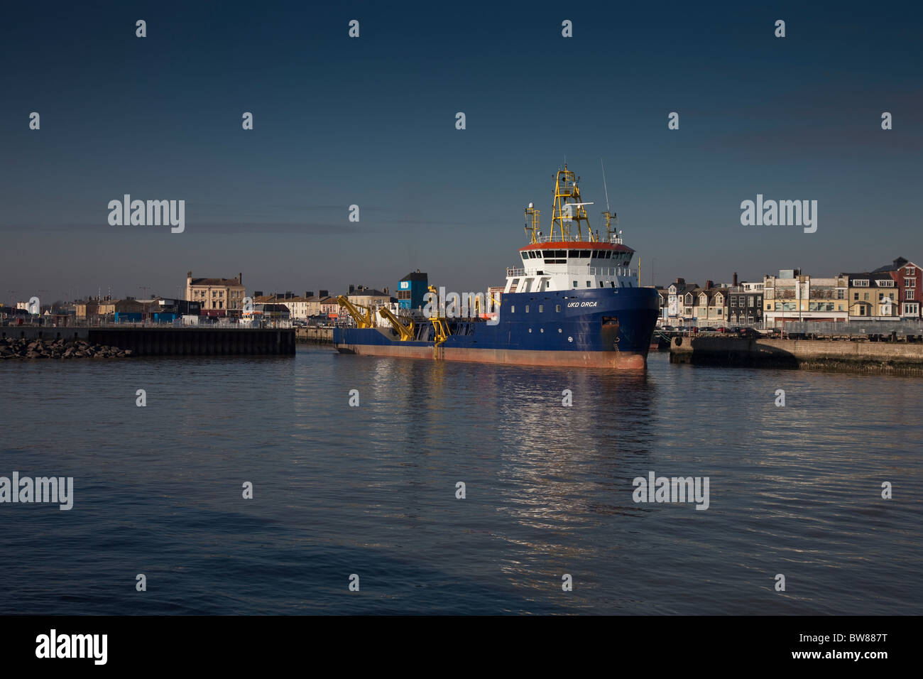 Lowestoft dragaggio del porto Foto Stock