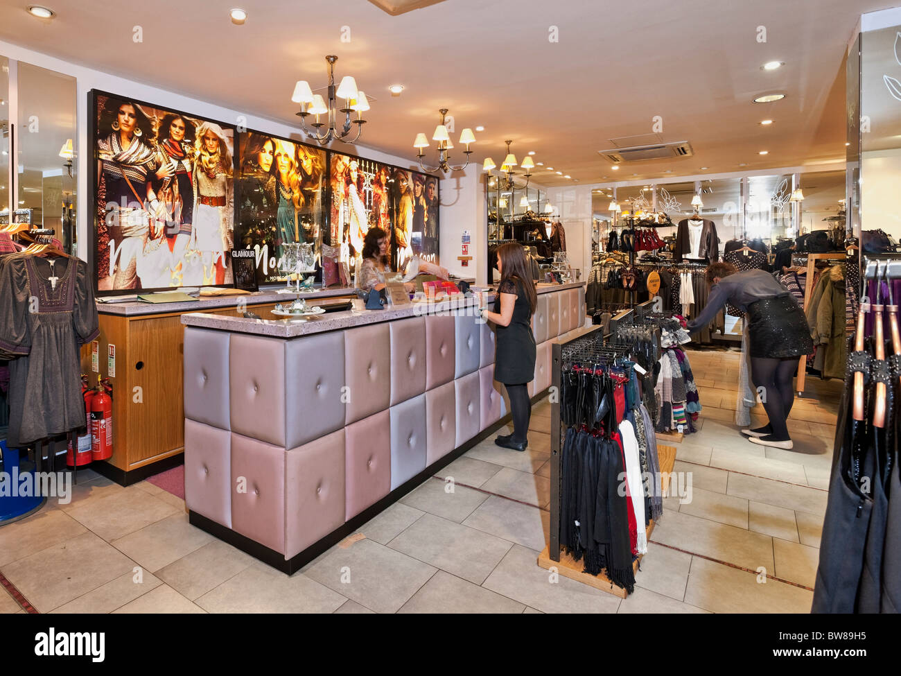 Vendita al dettaglio e sullo sviluppo di Office in Queen Street, St Helier, Jersey. Foto Stock