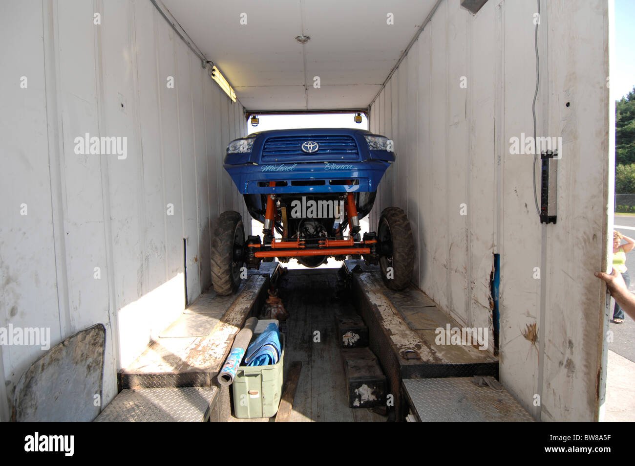 Thrasher Monster Truck mettere nel carrello per il transito. 9/08 Foto Stock