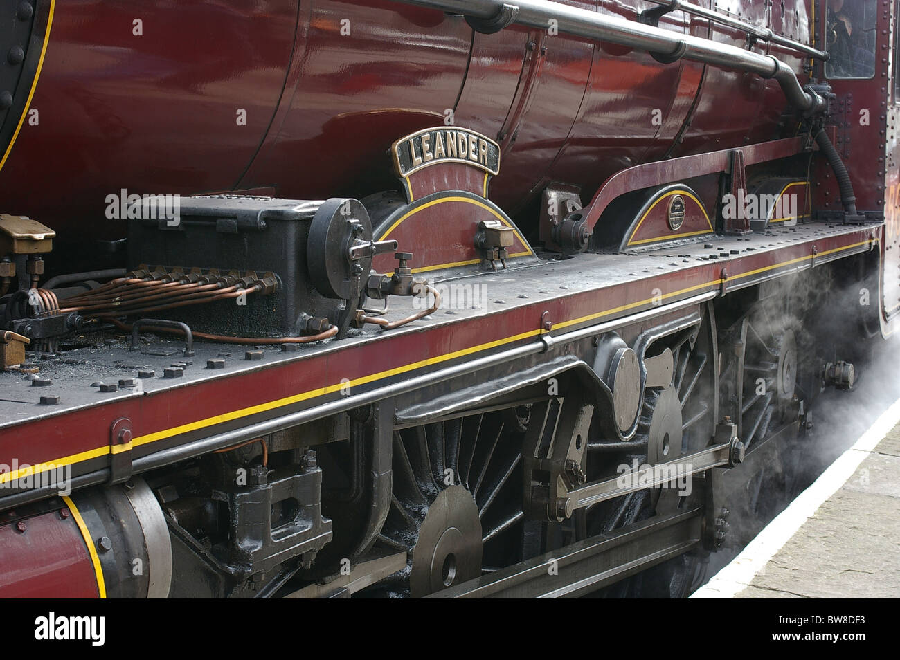 Leander 45690 locomotiva a vapore a Ramsbottom Stazione, Lancashire Foto Stock