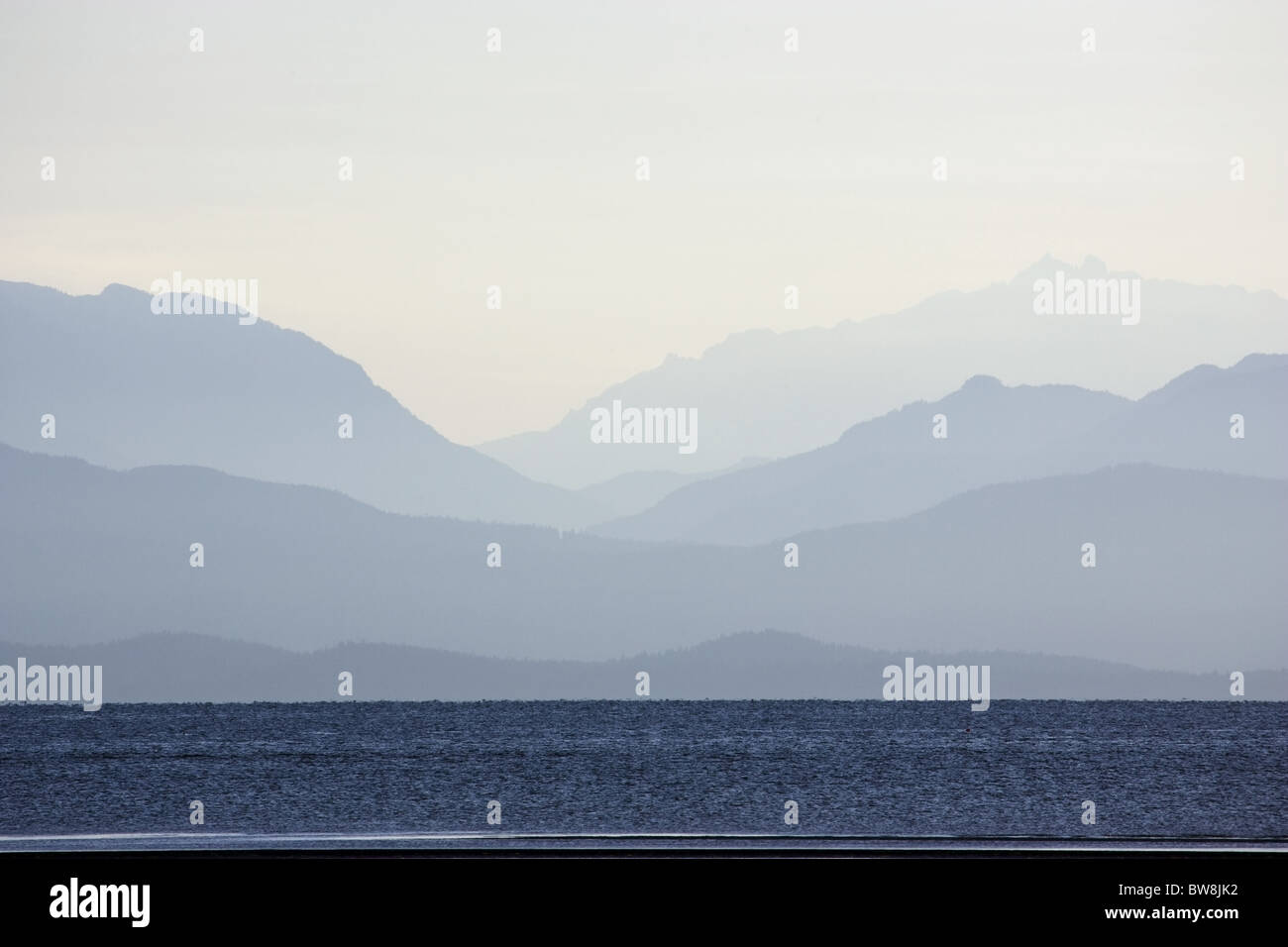 Vista delle montagne del nord ovest del Pacifico, BC Foto Stock