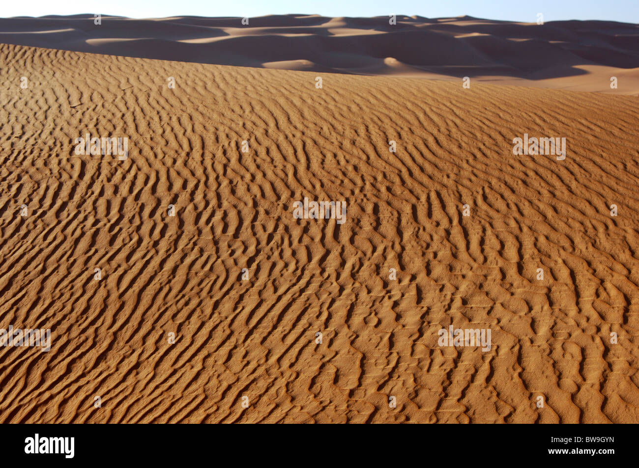 Strutture di sabbia e dune di sabbia nella sabbia Awbari Mare e deserto del Sahara, Libia Foto Stock