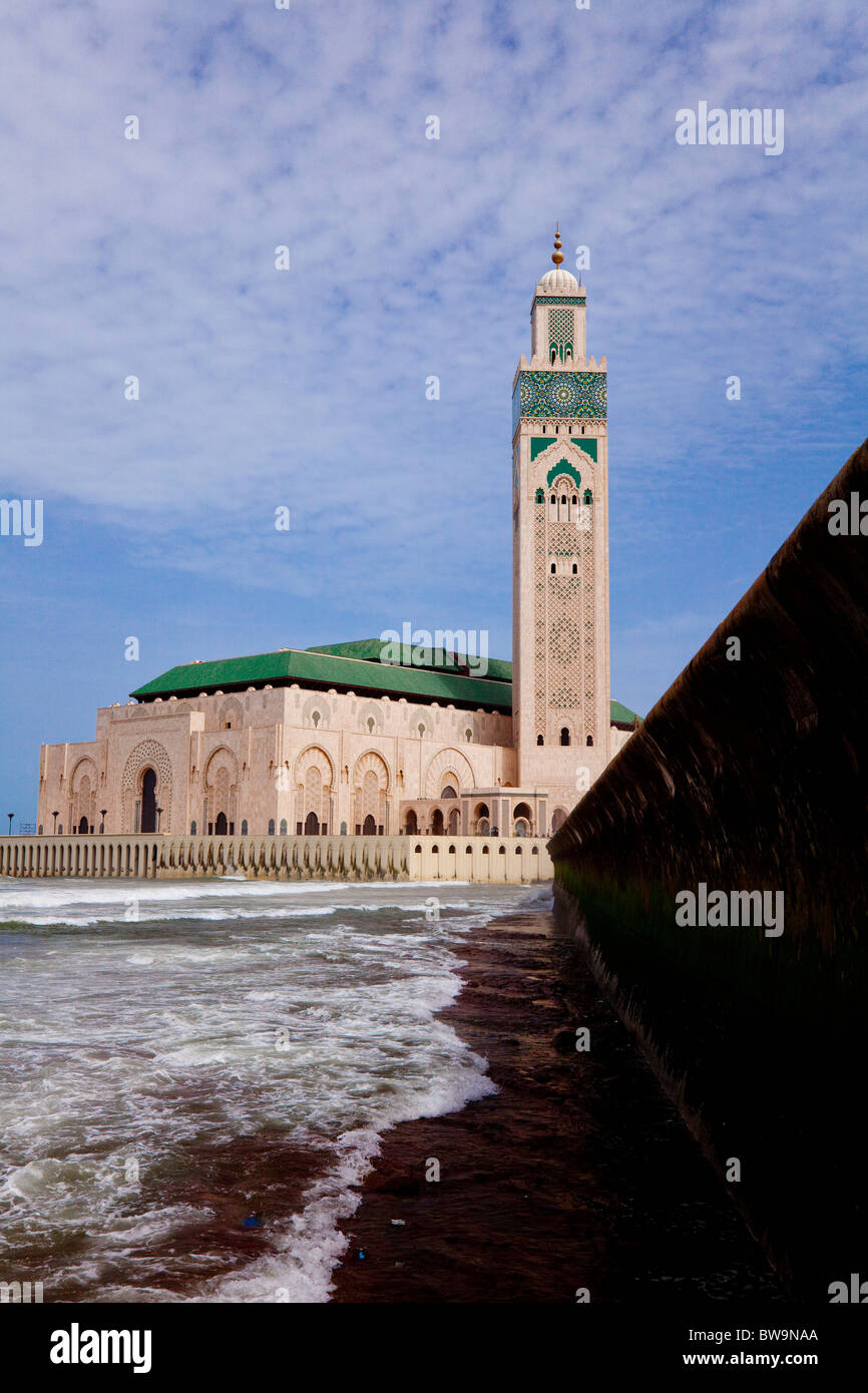 Il Seaside moschea Hassan II sulla Corniche di Casablanca, Marocco. Foto Stock