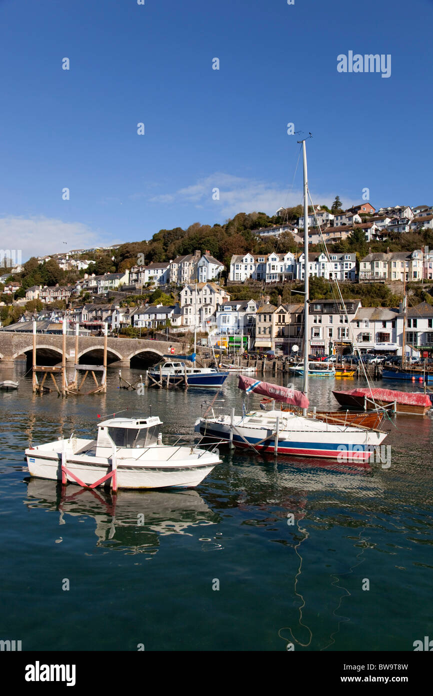 Looe; il fiume e la città; Cornovaglia Foto Stock