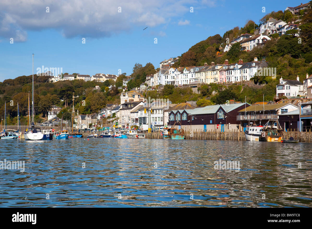 Looe; il fiume e la città; Cornovaglia Foto Stock
