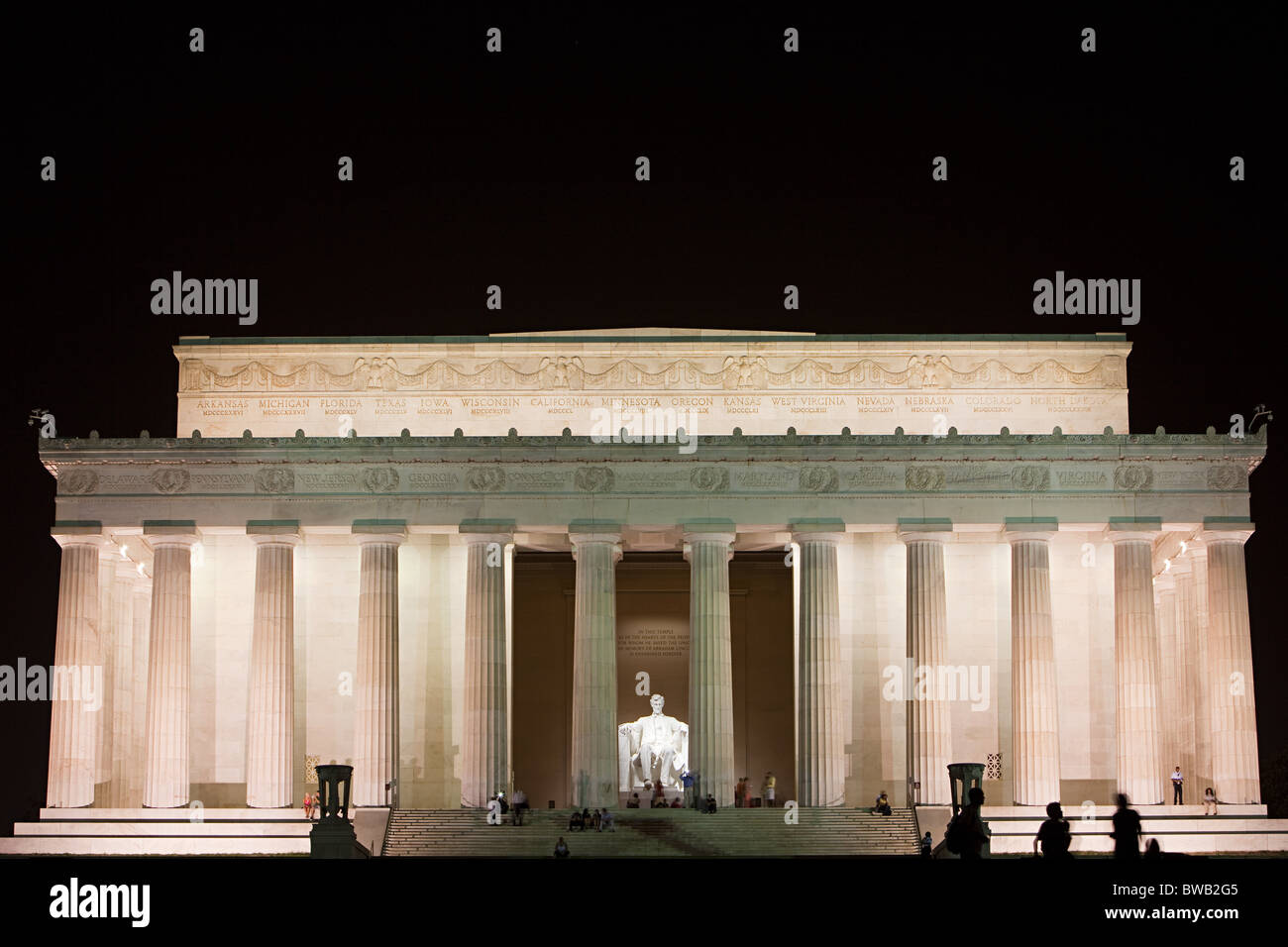 Lincoln Memorial illuminata di notte, Washington DC, Stati Uniti d'America Foto Stock