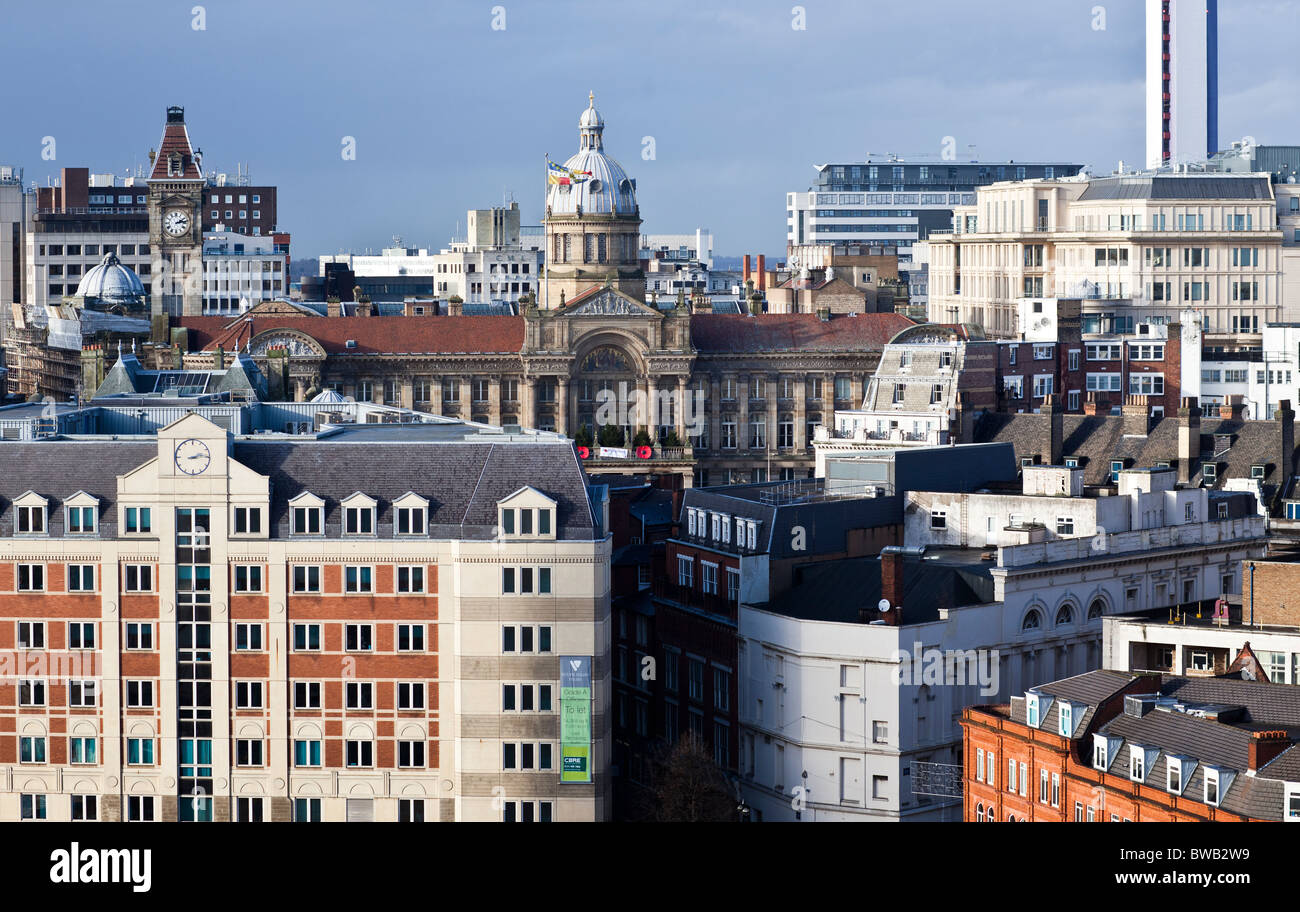 Una vista del centro cittadino di Birmingham con la famosa casa consiglio centrale a cupola. Foto Stock