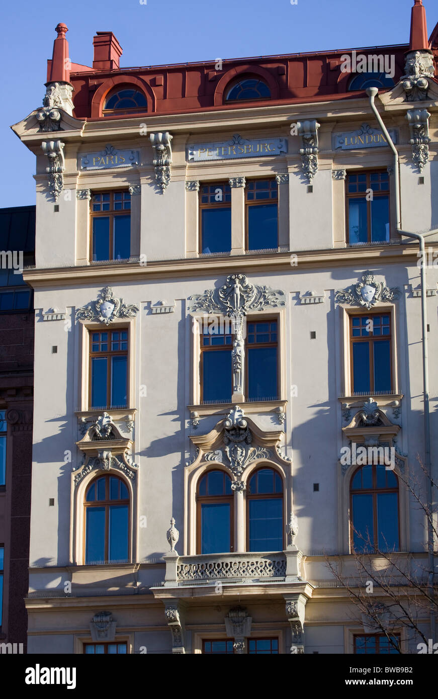 Edificio Fennia piazza della stazione ferroviaria Helsinki Finlandia Foto Stock