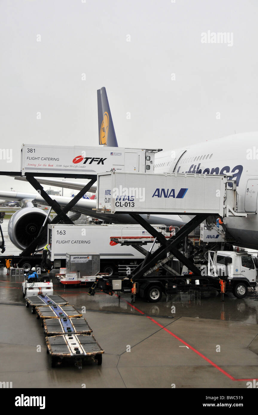 Un Aibus 380, le compagnie aeree Lufthansa, l'aeroporto di Narita, Giappone Foto Stock